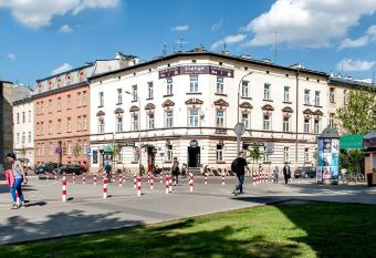 Station Aparthotel allows 18 year olds to book a room