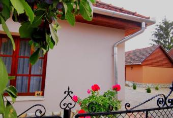 Szilvaliget Vend  gh  z has Balcony rooms