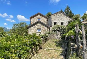 La Fontana in Liguria allows 18 year olds to book a room