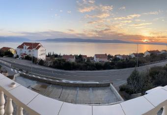 Novihill Zatrep Apartman has Balcony rooms