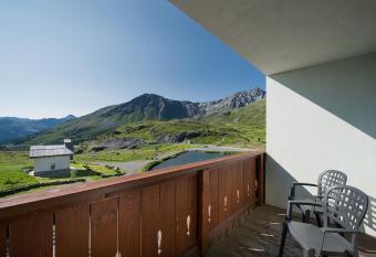 Hotel Interalpen has rooms with a private hot tub