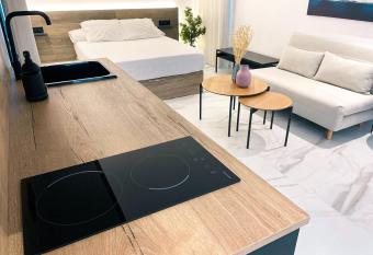 CORDOBA BOUTIQUE vv has rooms with a private hot tub