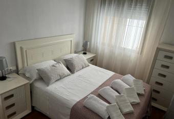 Apartamentos GR has Balcony rooms