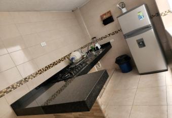 Apartamento Amoblado al sur de Cali - Ubicacion Central allows 18 year olds to book a room