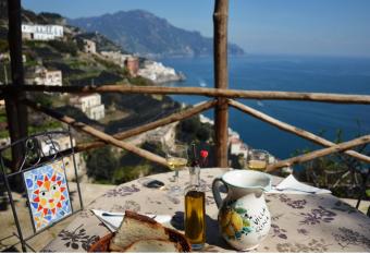 Villa Rina has Balcony rooms