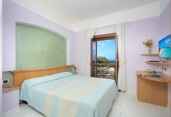 Hotel Cala Reale has Balcony rooms