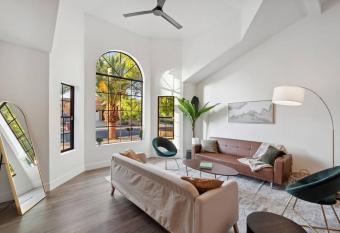 Playa Cortez - Luxury Retreat in the Heart of Scottsdale has Balcony rooms