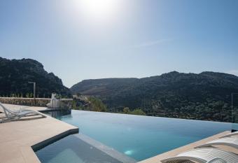 Villa Anasa has Balcony rooms