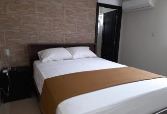 Suite Lujosa allows 18 year olds to book a room