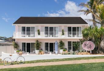 Motel Molly - Boutique Hotel Mollymook has Balcony rooms