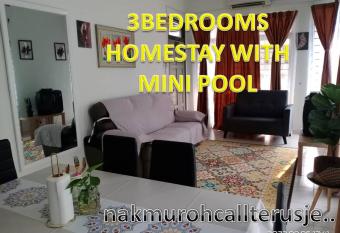 KLIA Homestay Ummie has Balcony rooms
