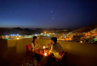 Hustle s look has Balcony rooms