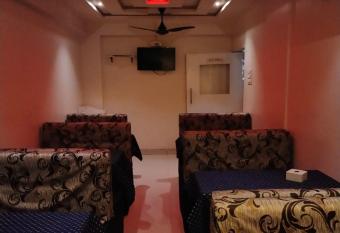 Hotel Kapila & Restaurant By WB Inn allows 18 year olds to book a room