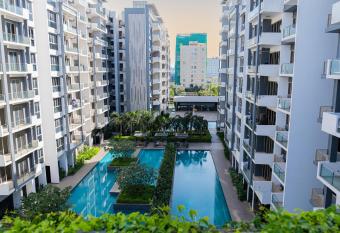 85 SOHO Hotel & Apartment allows 18 year olds to book a room