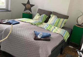 Les chineurs du 81 allows 18 year olds to book a room