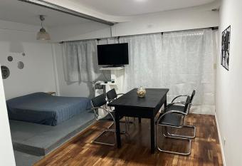 Exclusivo Centro tranquilidad allows 18 year olds to book a room