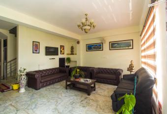 Hotel Nxgen Nostalgia, Near MG MARG has Smoking/Balcony rooms