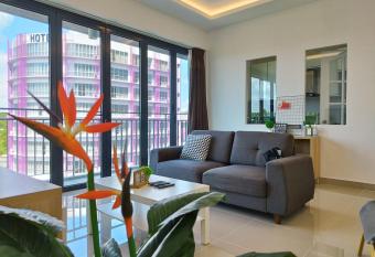 ONE Homestay B 6Pax 2Rooms has Balcony rooms