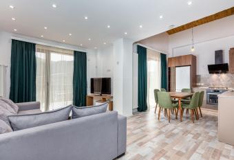 Immaculate 1-Bed Apartment in Daba Bakuriani has Balcony rooms