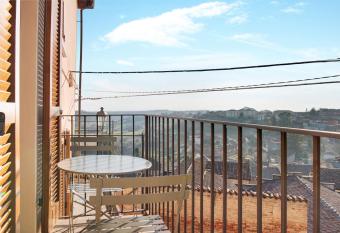 Vicolo 10 has Balcony rooms