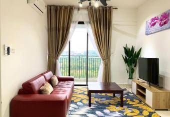 MMG D TIARA HOMESTAY has Balcony rooms