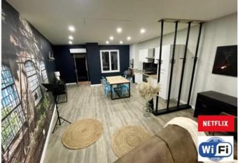 Les Apparts de Bastide 35B has Balcony rooms