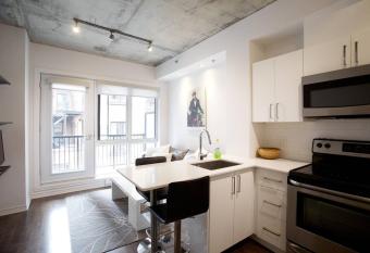 Flat at the Foot of the Mountain has Balcony rooms