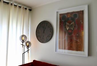 The Red Portrait @ Caldswald has Balcony rooms