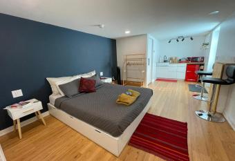 Private Studio Close to Downtown Rhinebeck has Balcony rooms