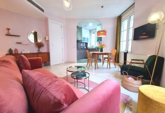 Dos Torres Arte en Balcones - Calle Alfonso I allows 18 year olds to book a room