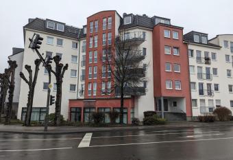 City-Apartment & Lift ,Tannen C6 has Balcony rooms