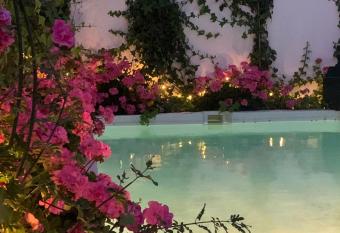 Patios del Agua allows 18 year olds to book a room