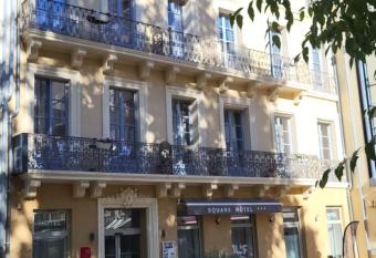 SQUARE HOTEL allows 18 year olds to book a room