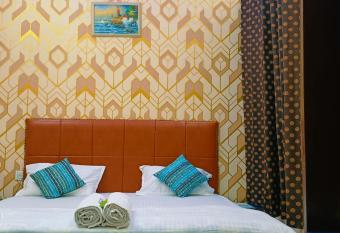 Hotel Temptation Unlimited By WB Inn allows 18 year olds to book a room