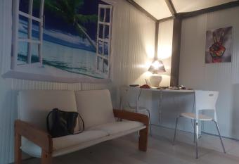 Mini suite riservata indipendente bagno in camera allows 18 year olds to book a room