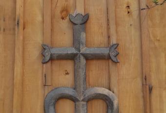 Eden 122 has Balcony rooms