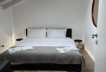 Minimal room in Barcelo Relais has Balcony rooms