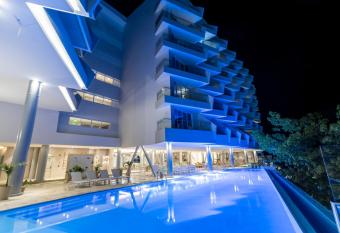 Grand Sirenis San Andres allows 18 year olds to book a room