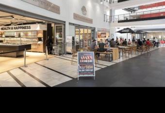 Zandy @ Icon building 1105 apartment No has Balcony rooms