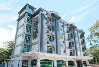 Hoping Mori Hotel allows 18 year olds to book a room