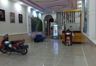Nh   ngh    Ph    ng Nam 10( ken2 hotel) has Balcony rooms