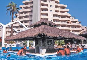 estudio benal beach has Balcony rooms