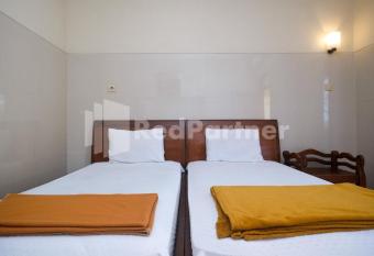 Wisma Garuda Syariah Condoongcatur Mitra RedDoorz allows 18 year olds to book a room