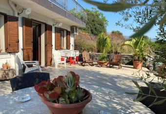 CASA BARONESSA has Balcony rooms