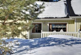 TAHKONTINTTI A2 has Balcony rooms