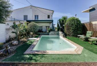 Casa Roses con piscina has Balcony rooms