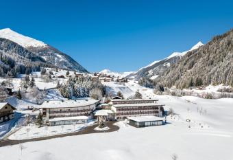 Defereggental Hotel & Resort has Balcony rooms