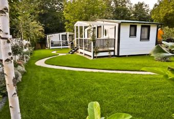 C  su  a din vale has Balcony rooms