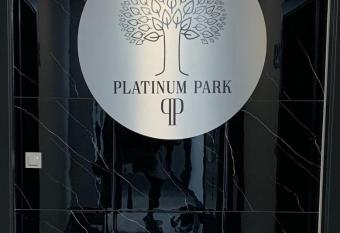 Platinum De Lux Apartament allows 18 year olds to book a room