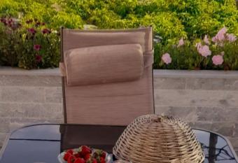 Grand balcon seaside villa has Balcony rooms